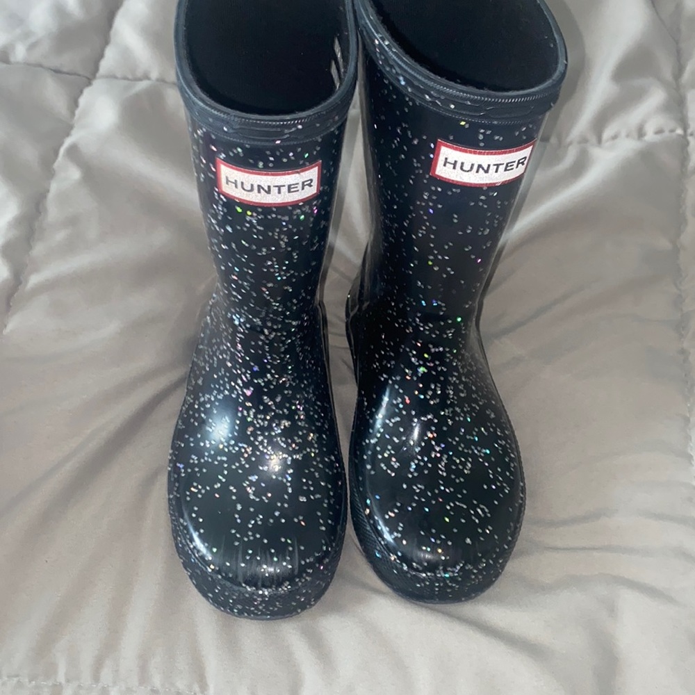 Toddler Hunter glitter rain boots….US girl size 8/boy size 9….UK size 7